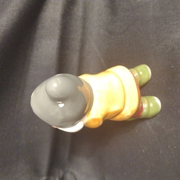 VINTAGE Disney's Snow White and the seven dwarfs bashful ceramic figurine Japan - Picture 4 of 8